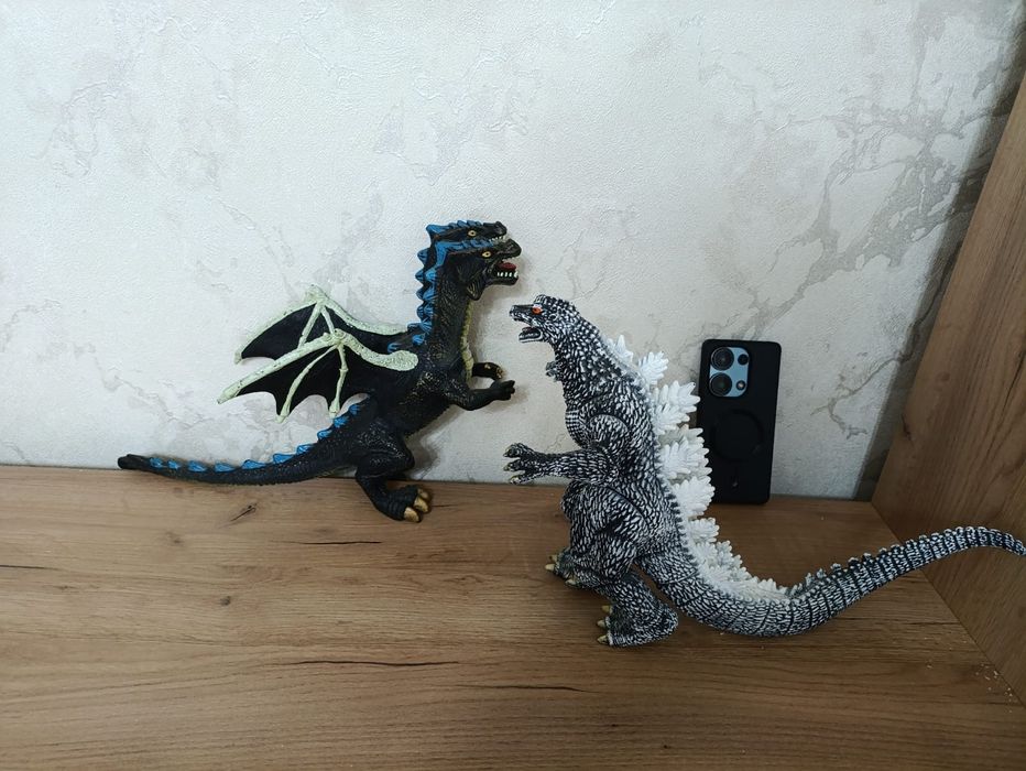 Продам коллекцию динозавров