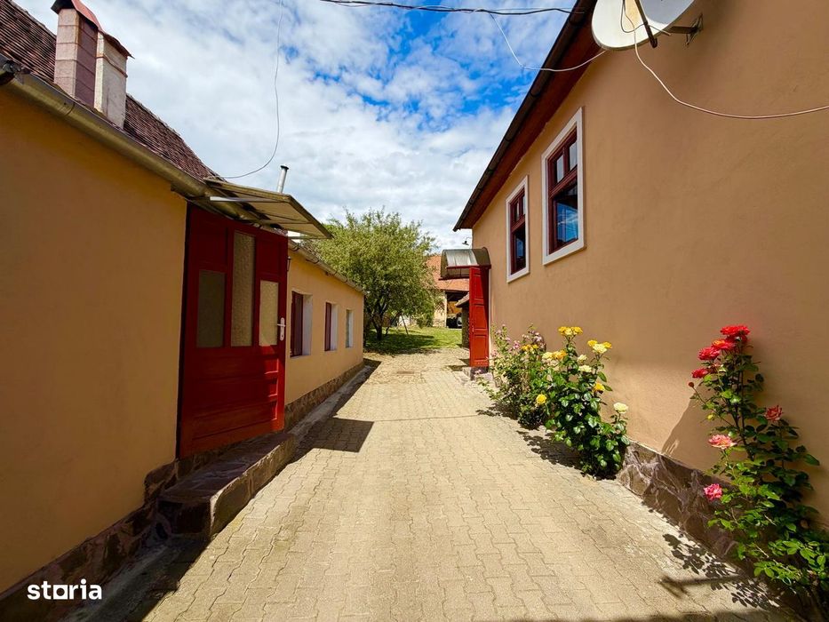 Casa pe un singur nivel+1324mp teren in Aciliu