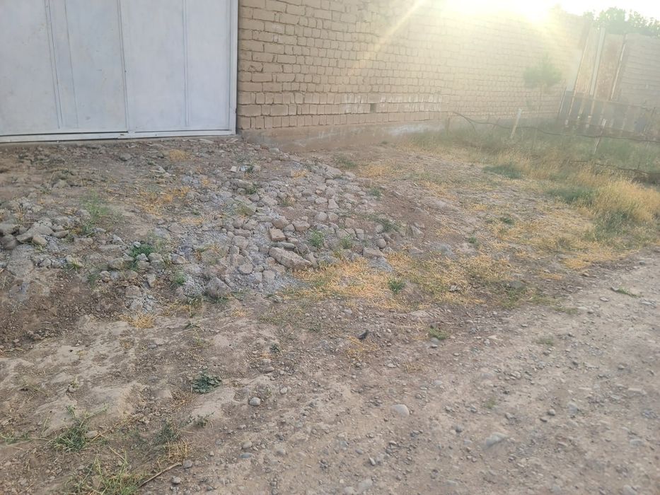 Hovli sotiladi 8 sotix taxtapuldan uchastka