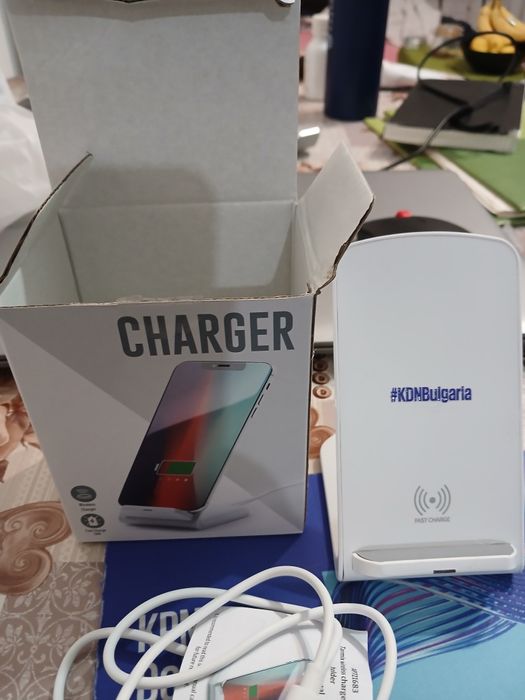 Продавам безжична станция за зареждане