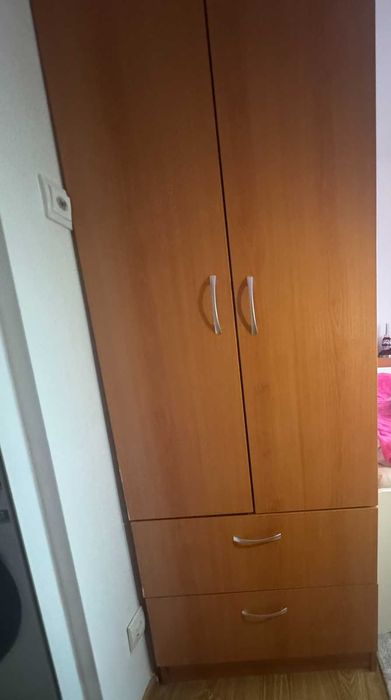 Продавам Гардероб