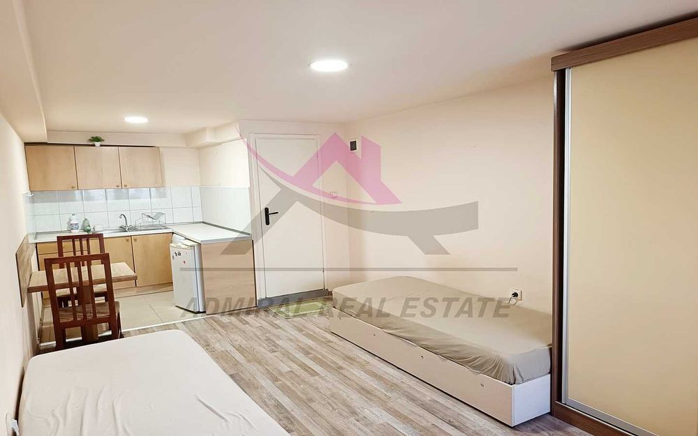 Дава се под наем Едностаен апартамент в Варна, Базар Левски - 25 кв.м за 307 € - Снимка #1