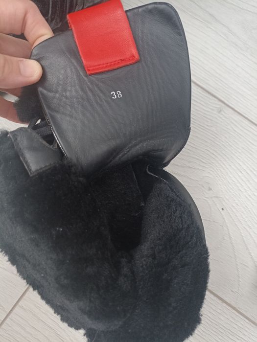 Продам зимнюю обувь