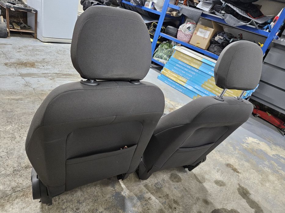 Продам сиденья на шевроле кобальт.