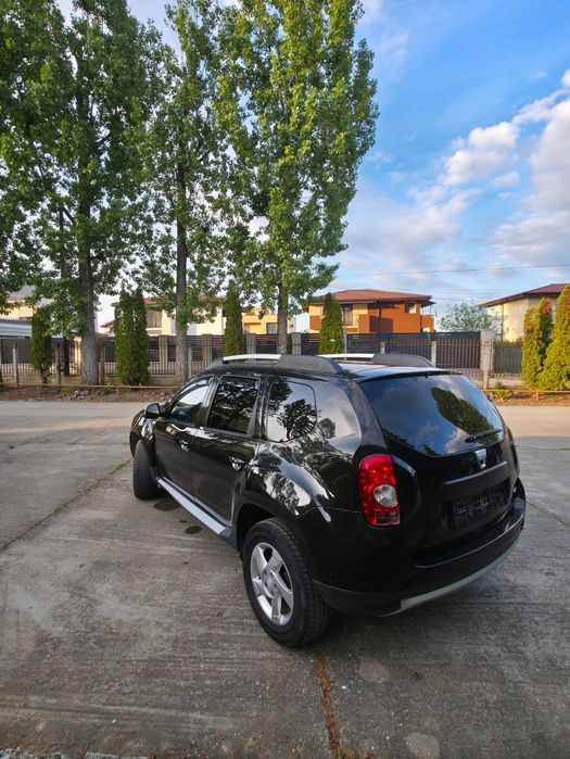 Vând Dacia Duster prestige 4x4