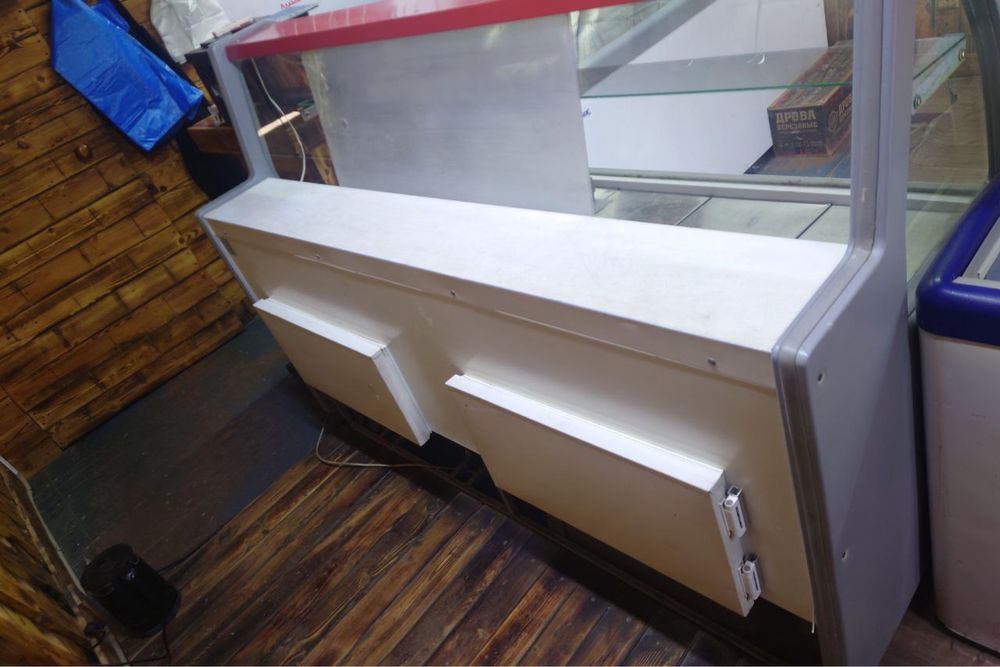 Витринный холодильник