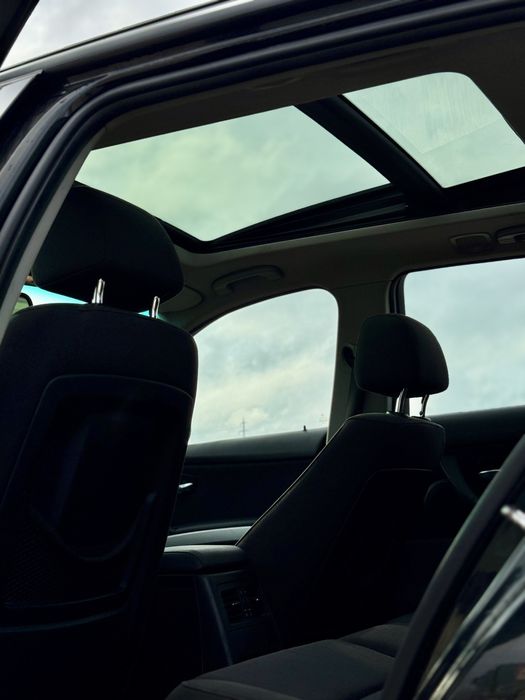 BMW Seria 3 2.0 Diesel Automată | 2011 | 143 CP