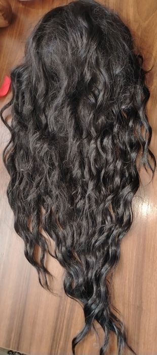 Perucă sintetică lungă ondulată cu parte centrală - Neagră 28 inci