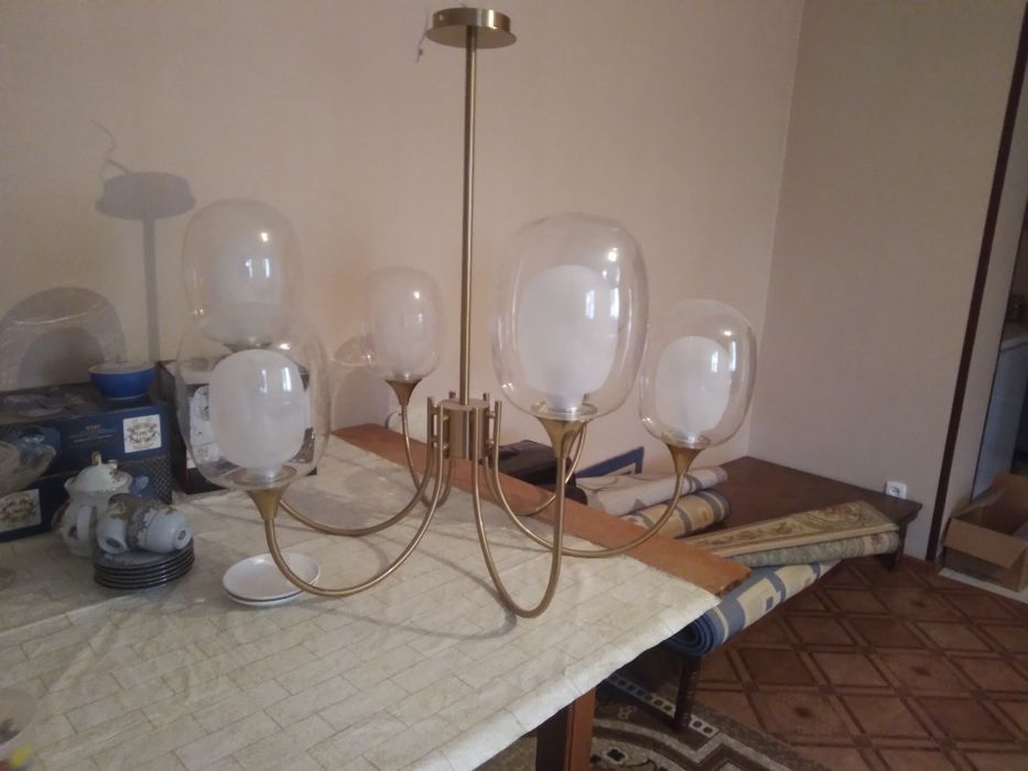 Люстра продается