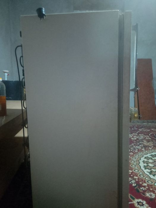 Xoladelnik  sotiladi  yaxshi xolatda