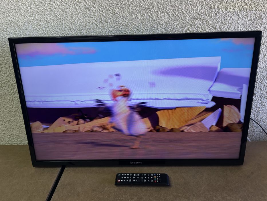 Телевизор Samsung LED 32“ - HG32EC470GW