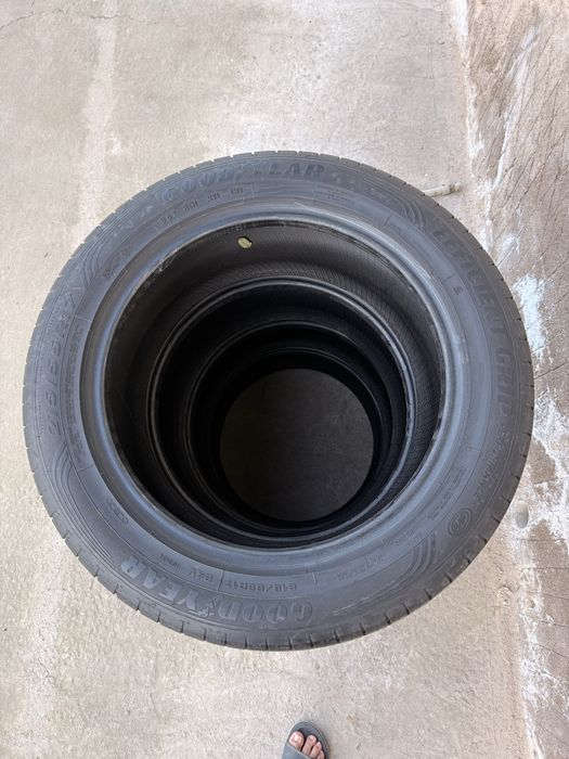 215/55/17 летние GOOD YEAR