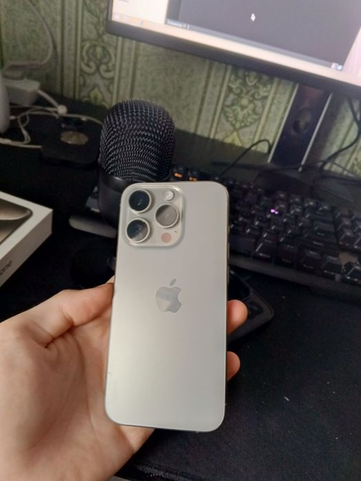 Продаю iPhone 15 pro