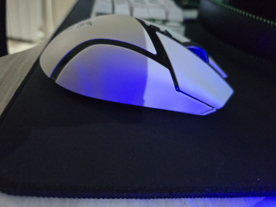 Razer Basilisk V3 Pro White Edition