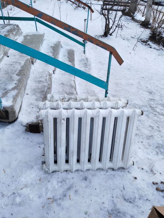 Продам батареи б/у