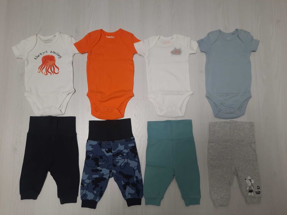 Body bebelus 4 buc + 4 buc pantaloni, marca Lupilu, mărimea 50 - 56 cm