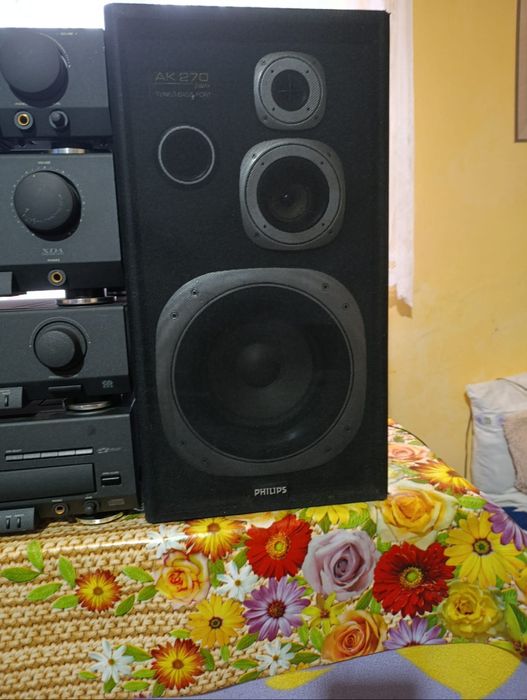 Vand boxe urgent detai la nr de telefon