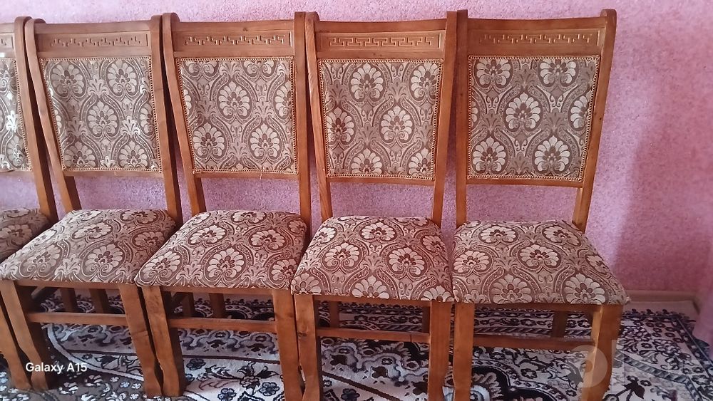 Стулья 12 шт  в хорошем состоянии
