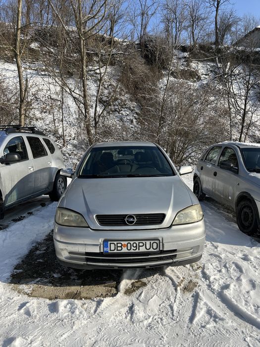 se vinde opel astra