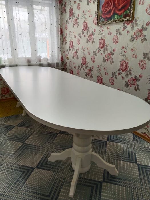 Продам большой стол