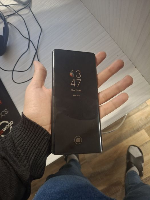 Xonor x9b Holati juda yaxshi aybi umuman yo'q karobka dakumenti bor...