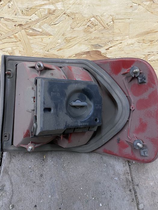 Задний фонарь ауди