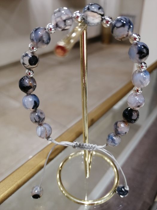 Vând brățari noi, din pietre naturale și biluțe argint, pentru femei