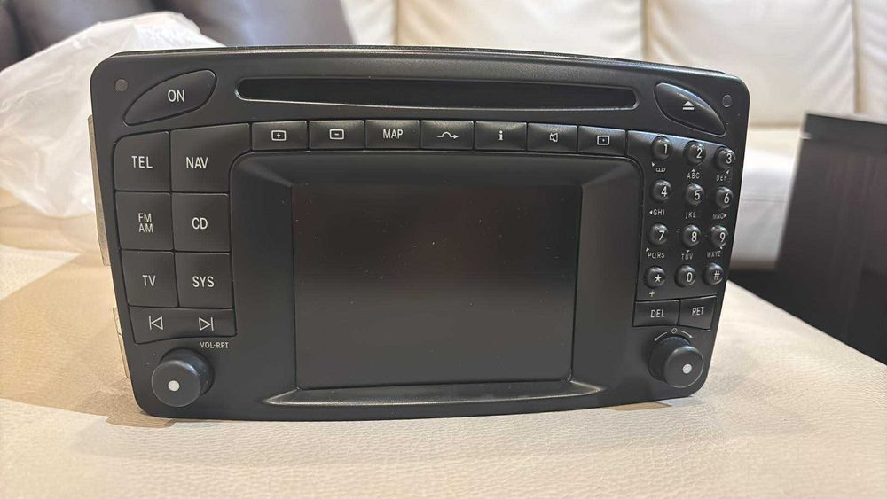 Продавам оригинална навигация за Мерцедес w 203