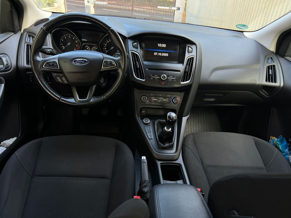 FORD Focus 2015 — imagine 5