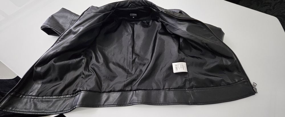 Кожено яке като ново