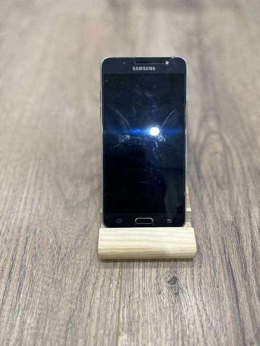 Samsung  J5  2016