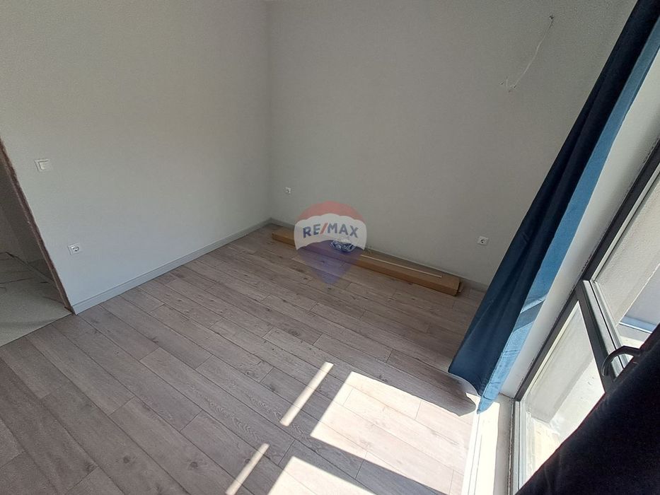 Продава се Двустаен апартамент в Варна, Възраждане 3 - 64 кв.м за 1036 €/кв.м - Снимка #8