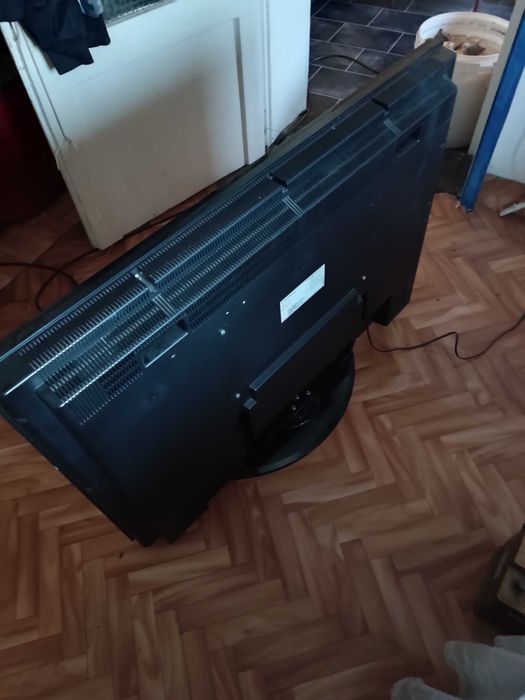 Телевизор CROUN 42 инча