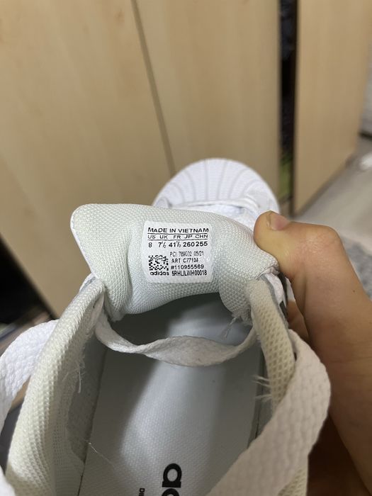 Продам оригиналные красовки