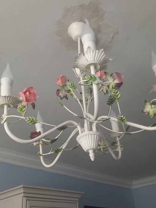 Люстра  6 рожковая.