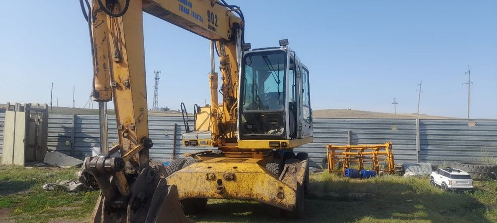 Экскаватор колесный