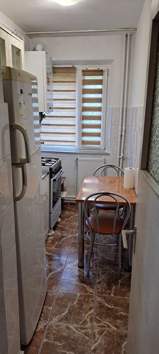Inchiriez apartament 2 camere
