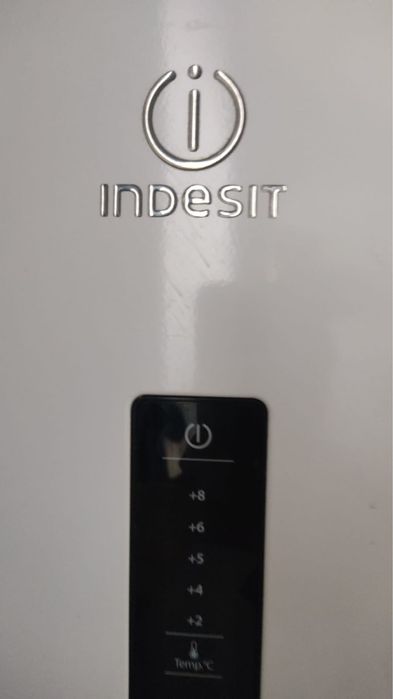 Холодильник Indesit б/у