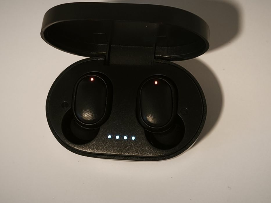 Cāsti in ear  NOU
