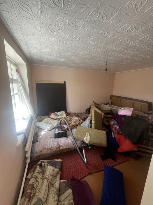 Uy va hovli sotiliadi 3 honali