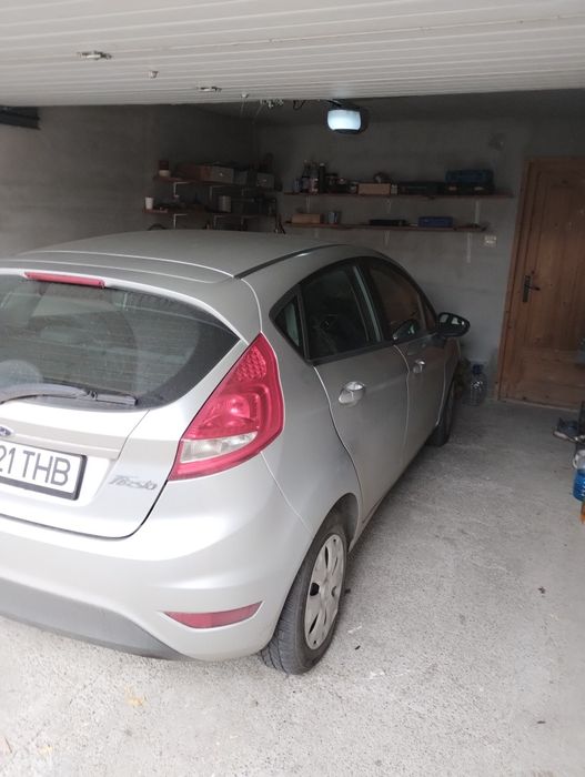 Vând Ford Fiesta 2012 inmatriculat