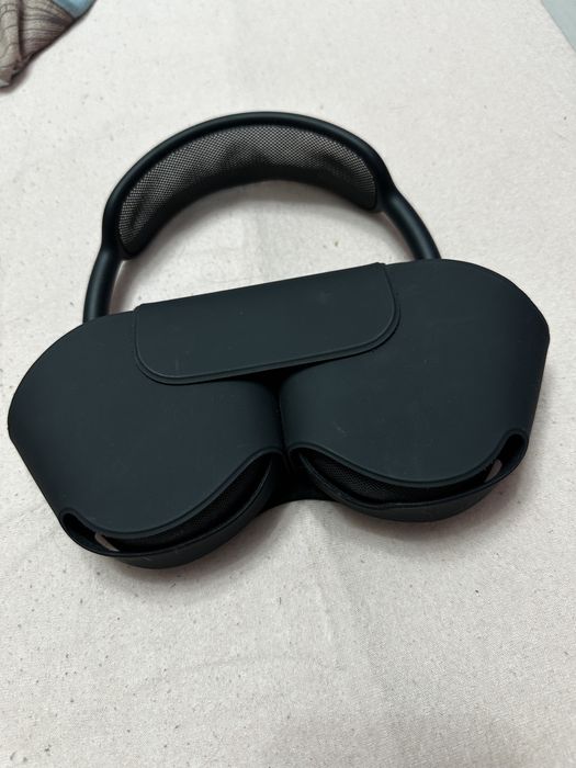 Продам airpods Max