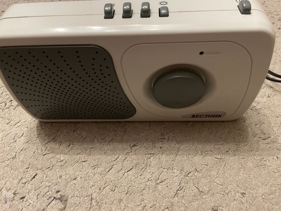 Радиоприемник ВЕСТНИК (МАЯК) трехпрограммник