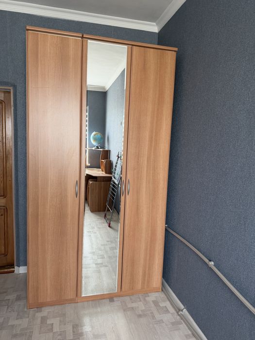 Шкаф с письменным столом