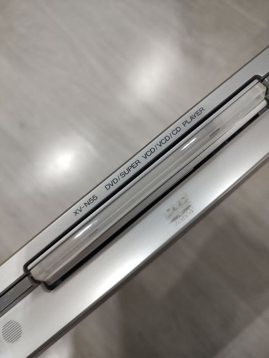 DVD player JVC  + 4 диска