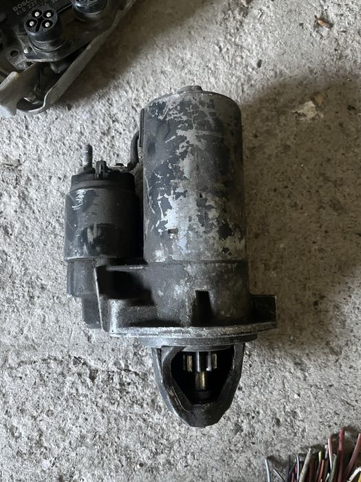 В продаже Запчасти на Мерседес W124