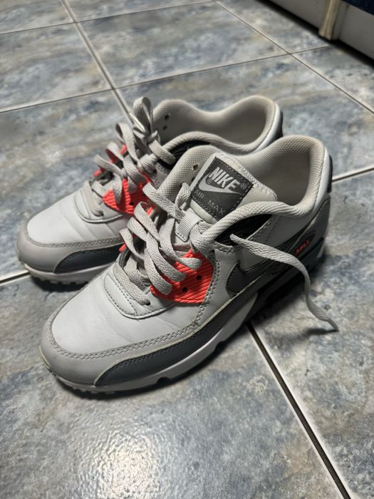 Nike albi marimea 39