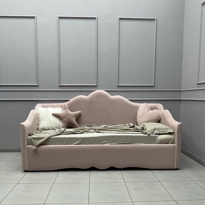 Диваны кресла кровати мягкие панели и панно