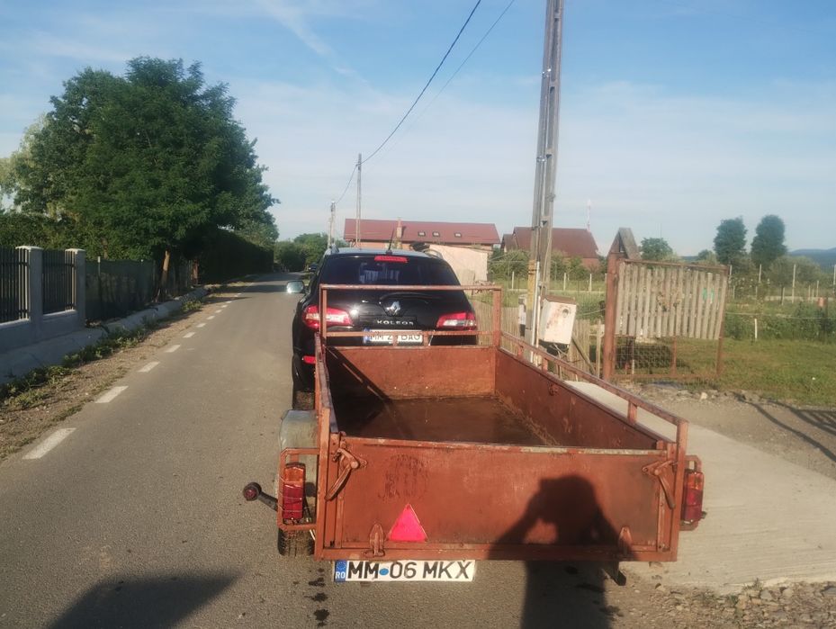 Vând remorcă de 750 kg
