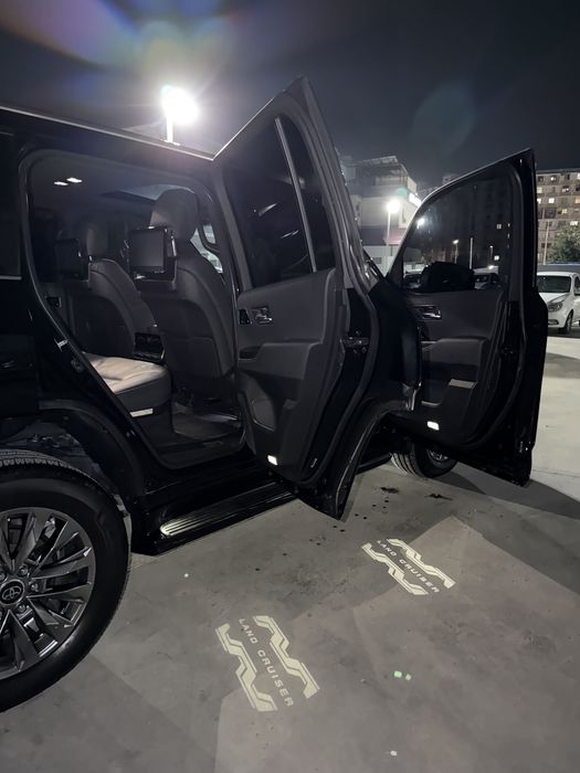 Toyota 300 Land Cruiser sotiladi Toyota LC300, 2023 full